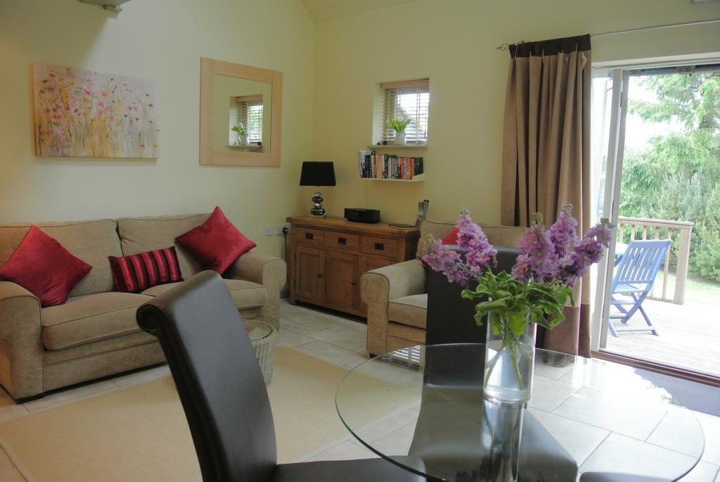 Frith Farm House Cottages Newnham  Kamer foto