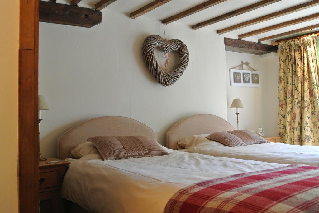 Frith Farm House Cottages Newnham  Kamer foto